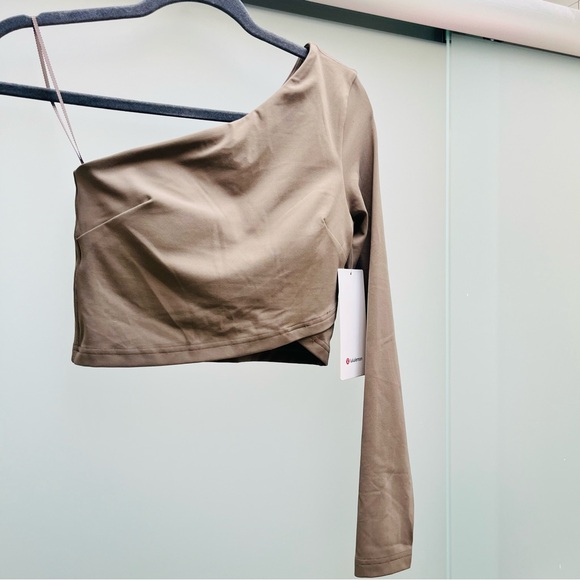 Lululemon NWT Nomad Align Asymmetrical Long Sleeve - Picture 3 of 5